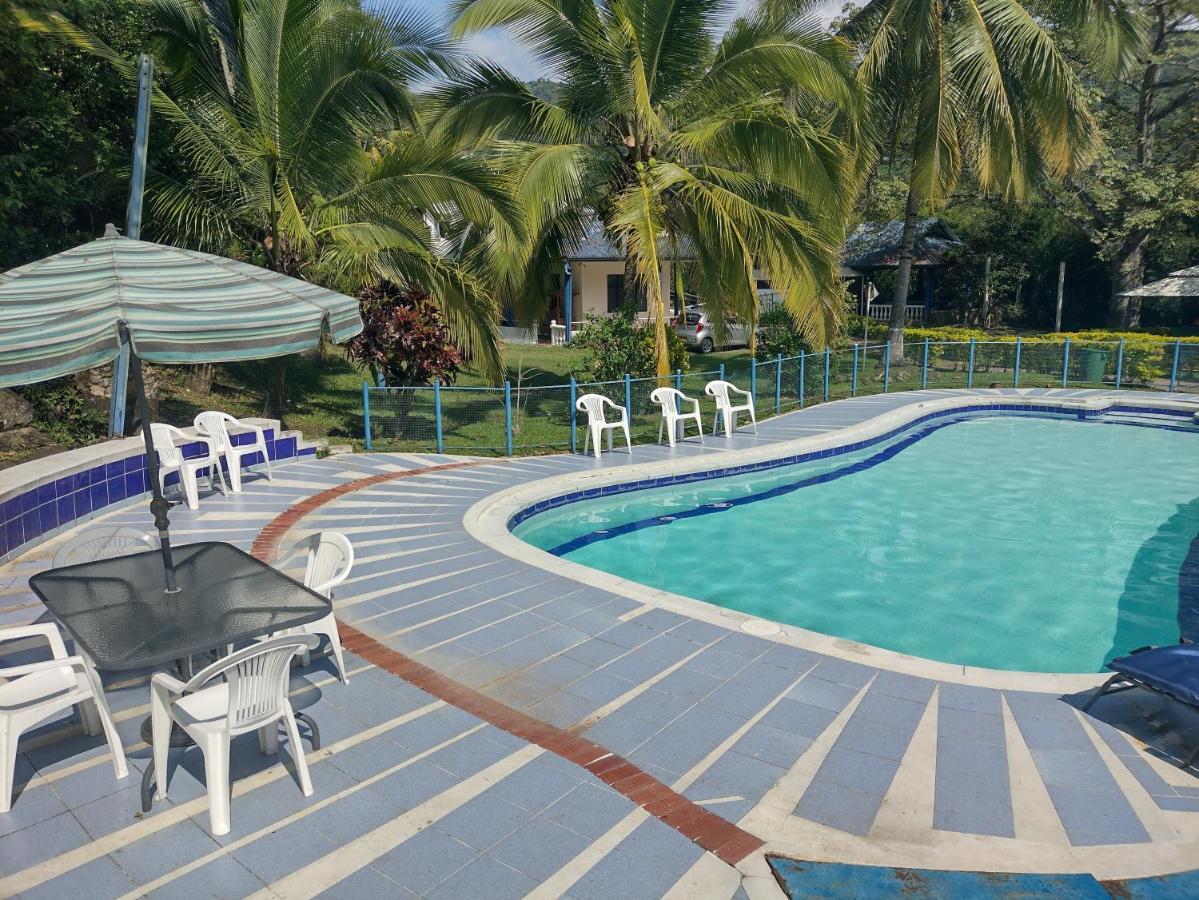 Hotel Campestre El Salitre Вильета Экстерьер фото